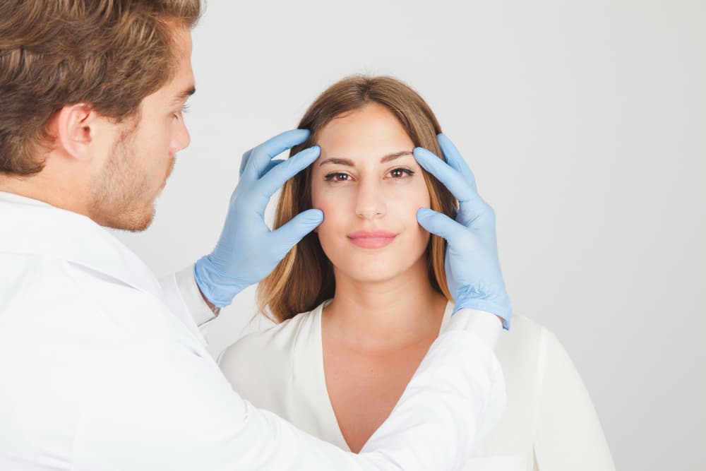Mini Yuz Germe Mi Tam Yuz Germe Mi Size Hangisi Uygun 1 - Özel Medlook Polikliniği