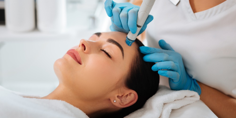 Hydrafacial Mucizesi: Özel Günler Öncesi Anında Parlaklık Ve Canlılık %Sep% %Sitename%