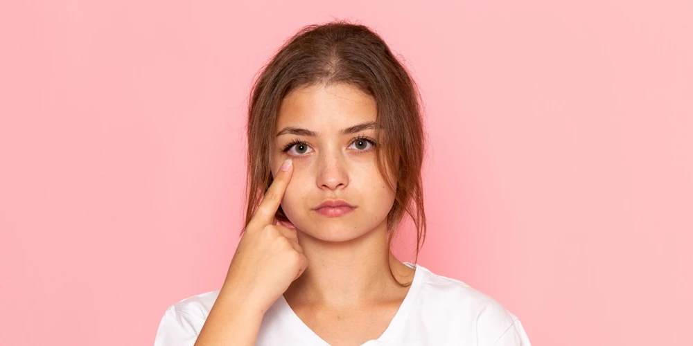 Nomor Mesotherapie Behandlung von Blutergüssen und Tränensäcken unter den Augen