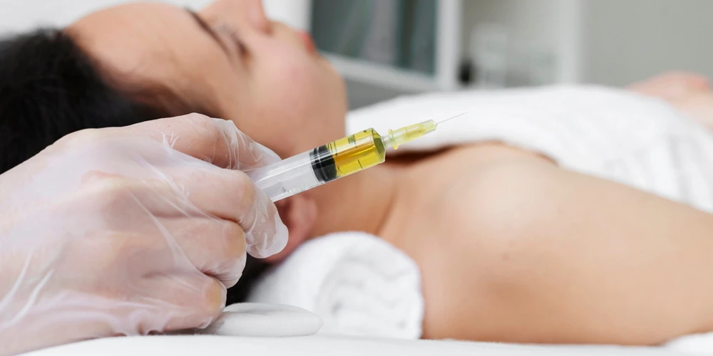 Quelles sont les différences et les similitudes entre Moisture Asisi et les injections de vitamines dans la peau3 - Özel Medlook Polikliniği Quelles sont les différences et les similitudes entre Moisture Vaccine et les injections de vitamines pour la peau3