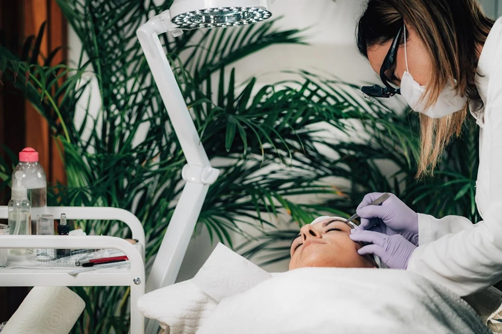 1 4 - Özel Medlook Polikliniği 1 4 - Özel Medlook Polikliniği